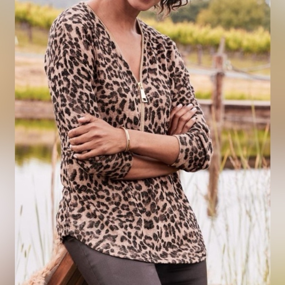 Soft Surroundings Valentina Zipper Sweater Leopard Brown Long Sleeve V-Neck Top